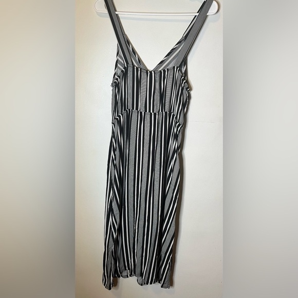 Xhilaration Dress Womens size large Black White Striped Button Front Midi Summer - Picture 3 of 6